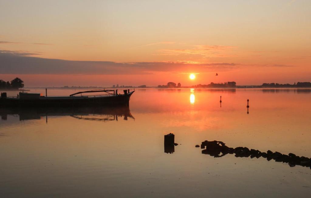 Houseboat Uitzicht Over Veluwemeer, Natuurlokatie, Prachtige Vergezichten بيدينغويزين المظهر الخارجي الصورة