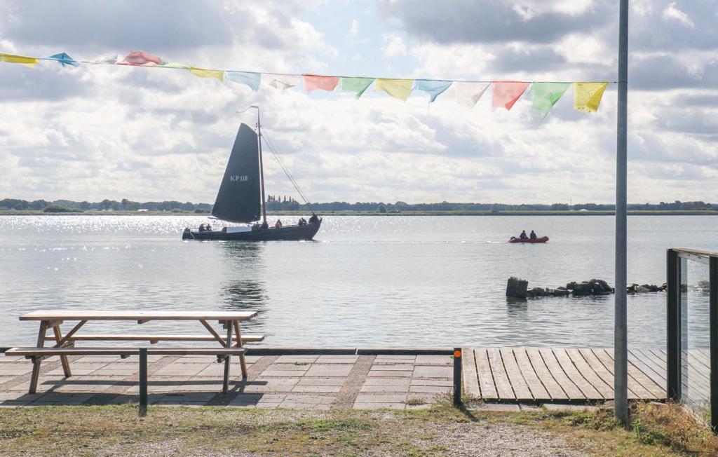 Houseboat Uitzicht Over Veluwemeer, Natuurlokatie, Prachtige Vergezichten بيدينغويزين المظهر الخارجي الصورة
