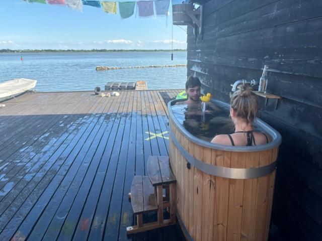 Houseboat Uitzicht Over Veluwemeer, Natuurlokatie, Prachtige Vergezichten بيدينغويزين المظهر الخارجي الصورة